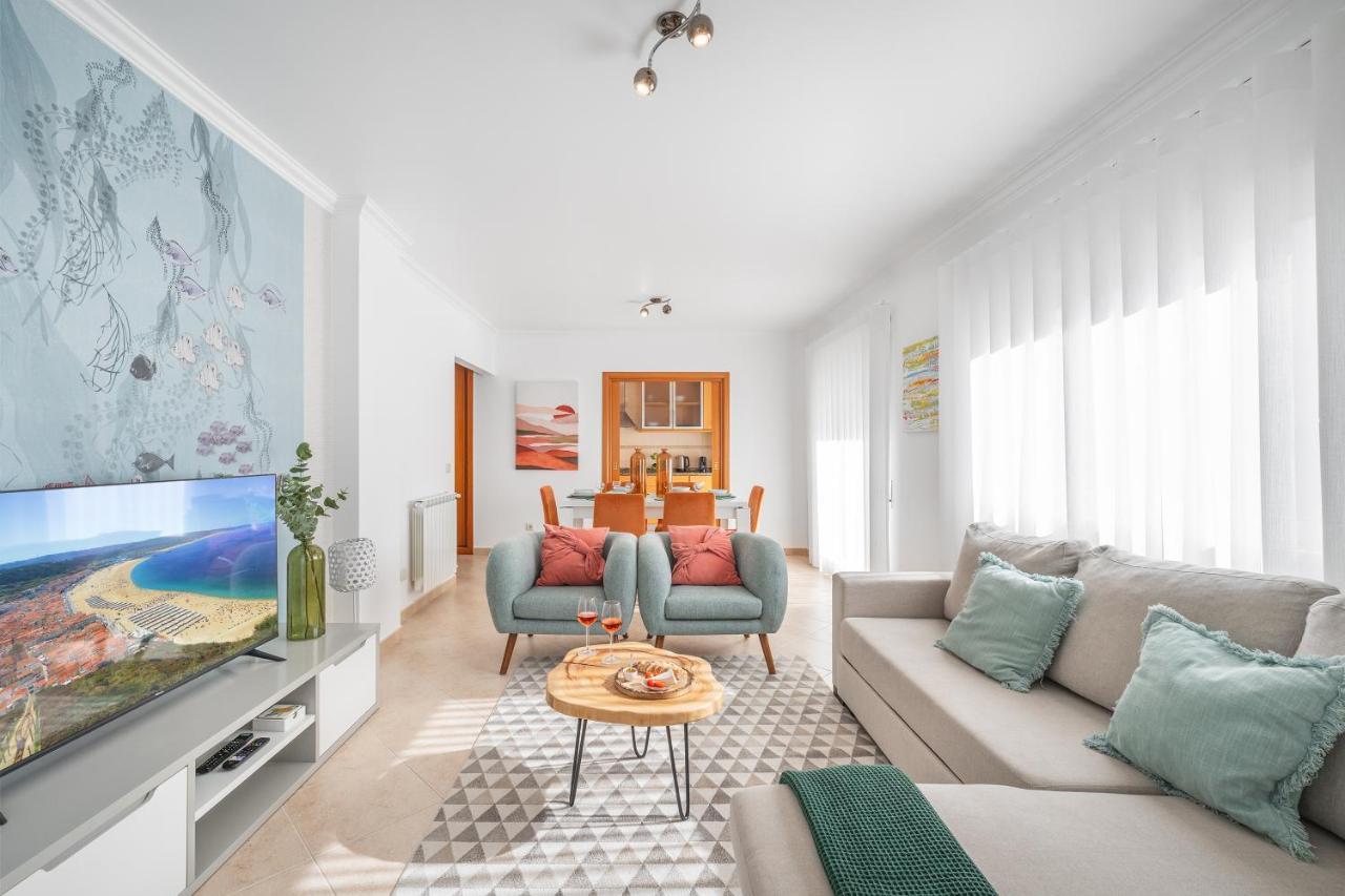 Ferienwohnung Ocean Getaway - Private Parking And Sea View Nazaré Exterior foto