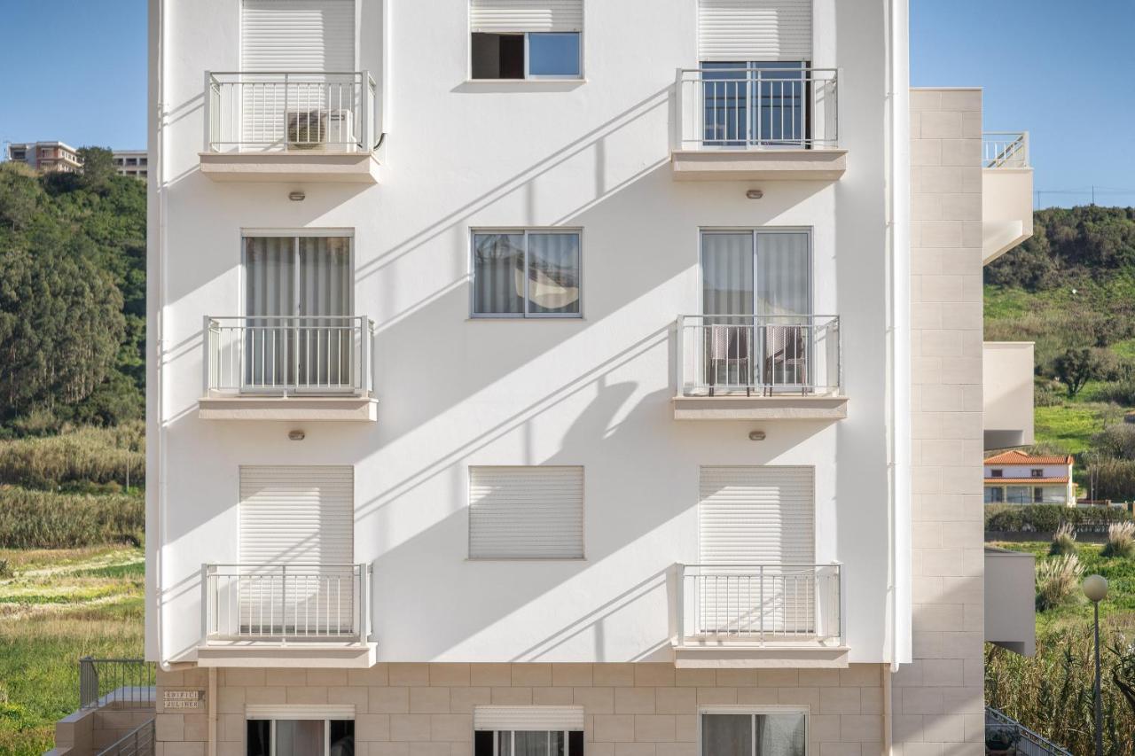 Ferienwohnung Ocean Getaway - Private Parking And Sea View Nazaré Exterior foto
